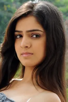 Shefali Sharma como: Bani Parmeet Singh Bhullar/Maya Malhotra