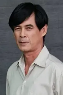 Kajornsak Rattananissai como: Luang Kaj Yuthakarn