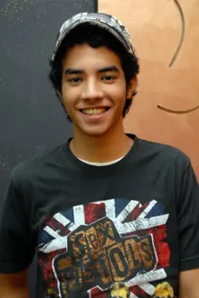 Farish Nahdi como: Galang