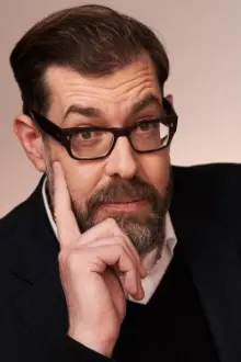 Richard Osman como: Self - Assistant