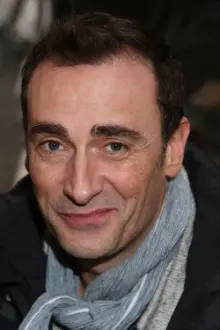 Arnaud Gidoin como: Michel Deviné