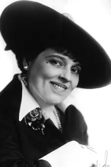 Betty Scott como: Dolly Dutton