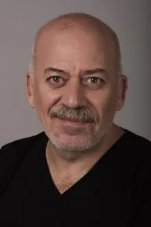 Mehmet Esen como: Yaşar