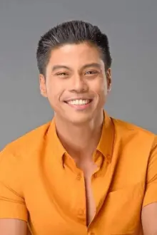 Jerald Napoles como: Carlo