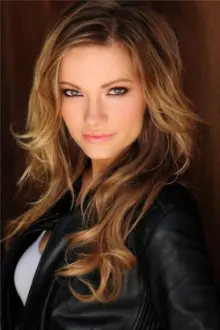 Caitlin O'Connor como: Susie