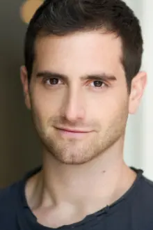 Ben Sidell como: Ian Greenblatt