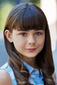 T.J. McGibbon como: Rachel