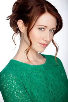 Ashley Clements como: Lizzie Bennet