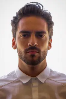 Andreas Muñoz como: Iñigo de Loyola