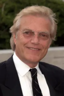 Peter Martins como: Prince Danilo