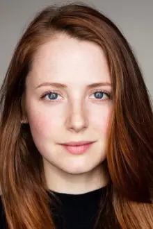 Róisín O'Donovan como: Sarah Kelly