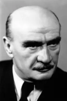 Karel Hašler como: Josef Dobrovský