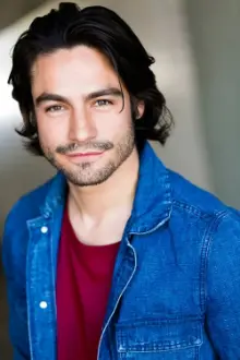 JC Gonzalez como: Paul Valenzuela