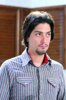 Mani Kasraian como: Arsalan