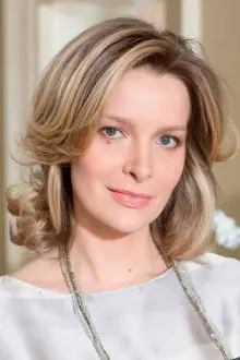 Aleksandra Florinskaya como: Polina Sergeevna Ivanova