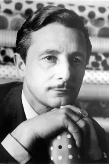 Oleg Cassini como: Self - Former Husband