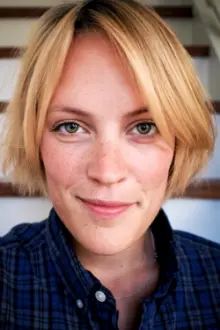 Silja Eriksen Jensen como: Barbara