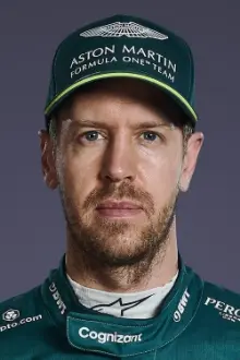 Sebastian Vettel como: self