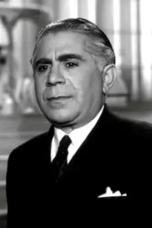 Francisco Álvarez como: Director del colegio