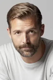 Patrick Grant como: Himself - Judge