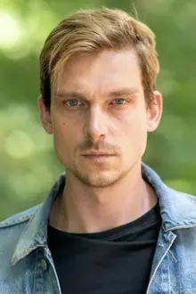 Daniel Sträßer como: Matt Westphal