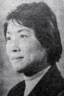 Yuwen Zhu como: Mother