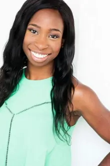 Beverly Ndukwu como: Elena