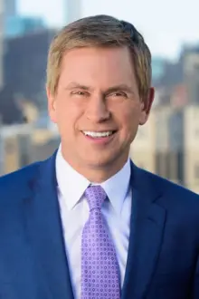 Pat Kiernan como: News Anchor