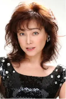 Yoshie Kashiwabara como: Mayumi Asano