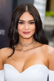 Pia Wurtzbach como: Kweenie