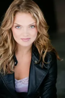 Kierney Nelson como: Sarah McCormick