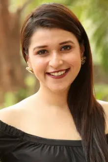 Mannara Chopra como: 