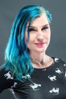 Leva Bates como: Leva Bates