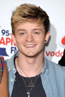 Connor Ball como: 