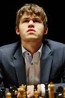 Magnus Carlsen como: Ele mesmo