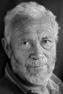 Robin Knox-Johnston como: Himself - Presenter