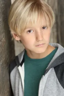 Bradley Bundlie como: Theater Timmy