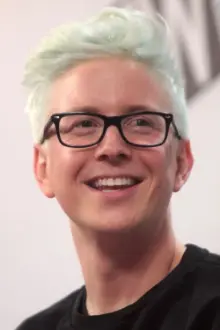 Tyler Oakley como: 