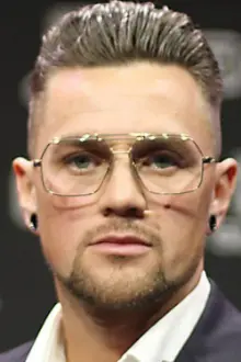 Nieky Holzken como: Ele mesmo