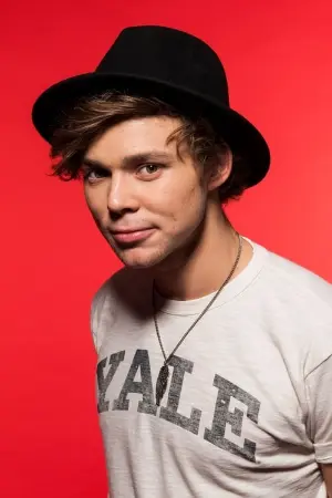 Ashton Irwin