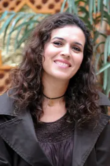 Saadia Ladib como: Zineb