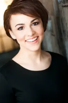 Allie Jennings como: Darla