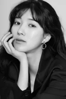 Joo Ah-reum como: Myung-hee