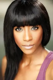 Victoria Ekanoye como: Dominique Fletcher