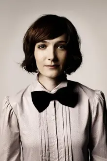 Sarah Blasko como: Ela mesma