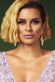 Robyn Dixon como: Ela mesma