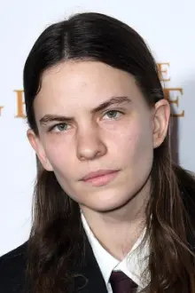 Eliot Sumner como: Kat