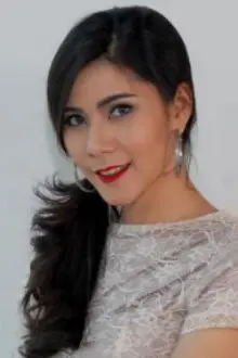 Chintya Ramlan como: Sarah