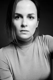 Anna Leppänen como: Rapariga do corredor