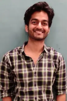 Saurabh Saraswat como: Deshik